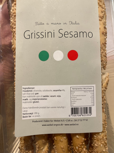 Gavekurv med Vin og Delikatesser